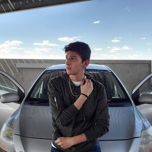 Meet your Posher, Eric